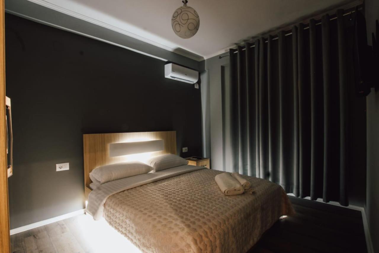 Novs Apartment 1 Gjirokastër 외부 사진