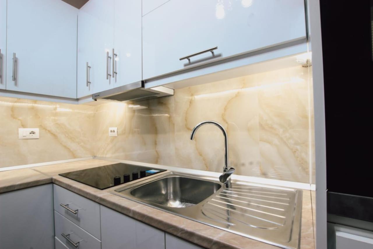 Novs Apartment 1 Gjirokastër 외부 사진