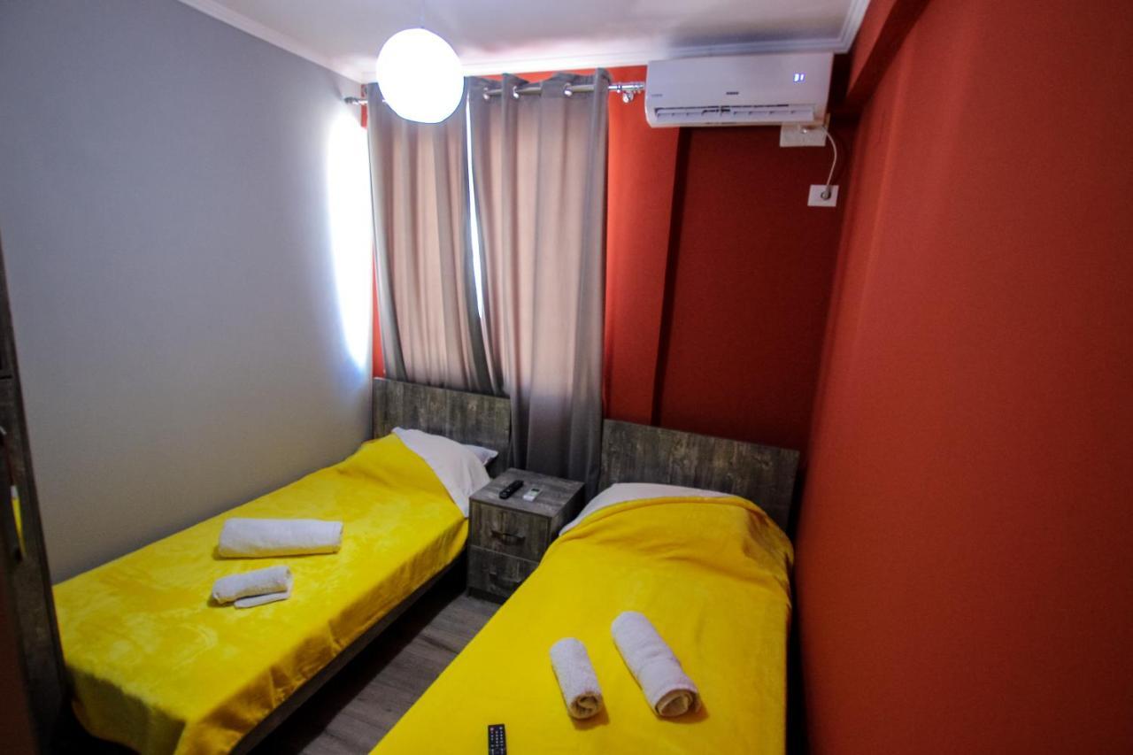 Novs Apartment 1 Gjirokastër 외부 사진